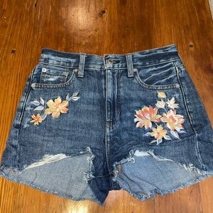 FLORAL SHORTS